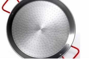 What is a Paella Pan?